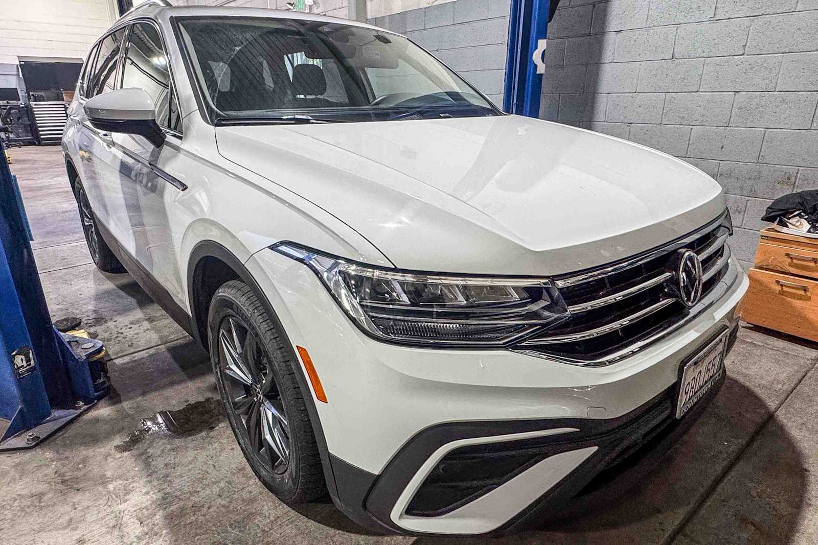 Thumbnail: 2022 Volkswagen Tiguan - 2