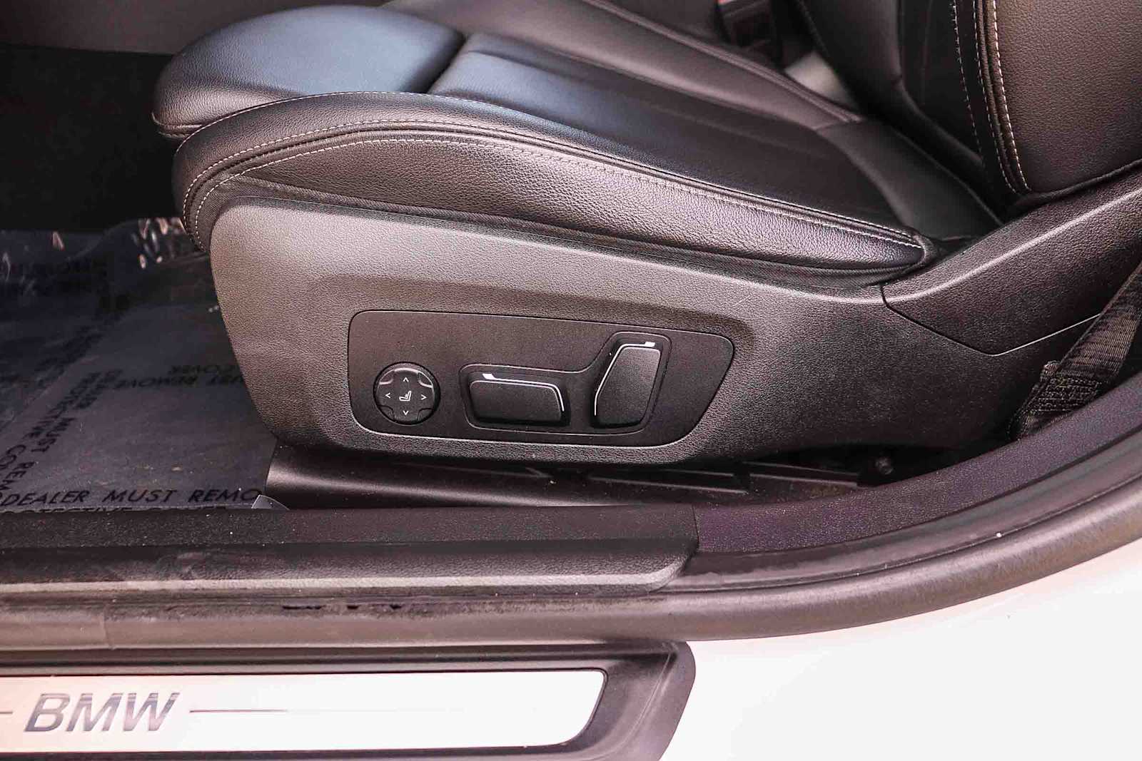 Thumbnail: 2024 BMW 3 Series - 19