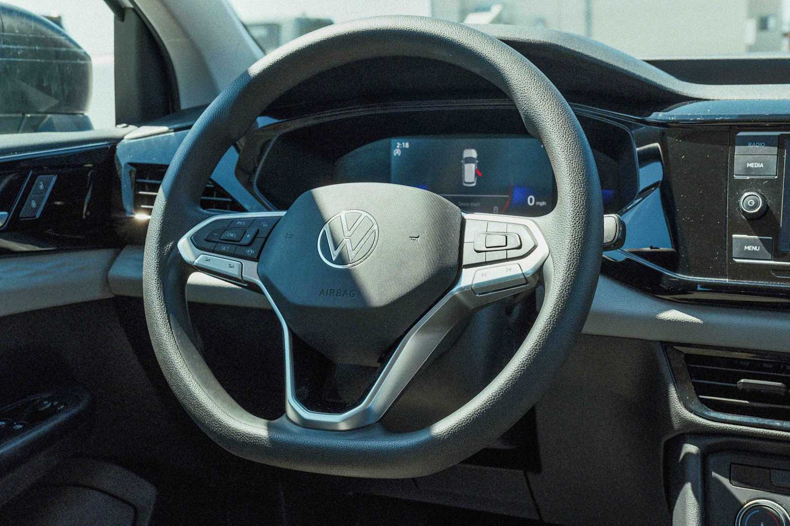 Thumbnail: 2022 Volkswagen Taos - 16
