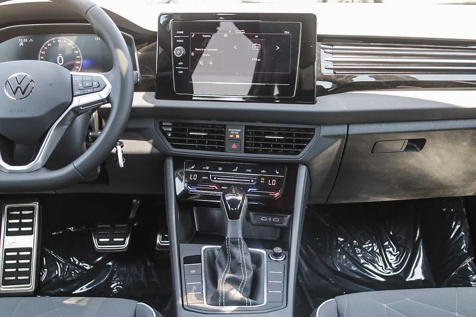 Thumbnail: 2025 Volkswagen Jetta - 14