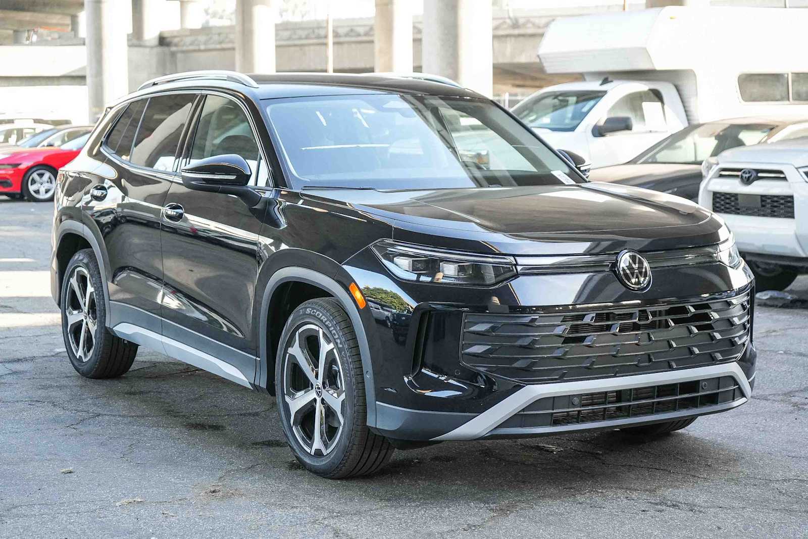 Thumbnail: 2026 Volkswagen Tiguan - 3