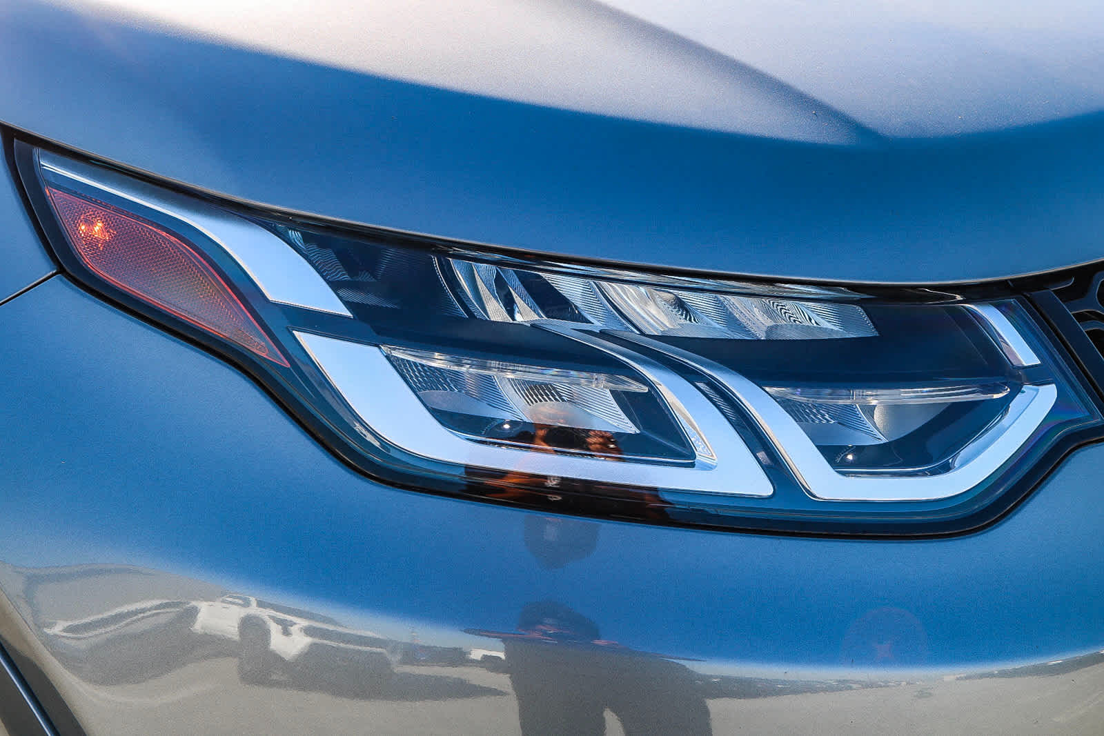 Thumbnail: 2021 Land Rover Discovery Sport - 4