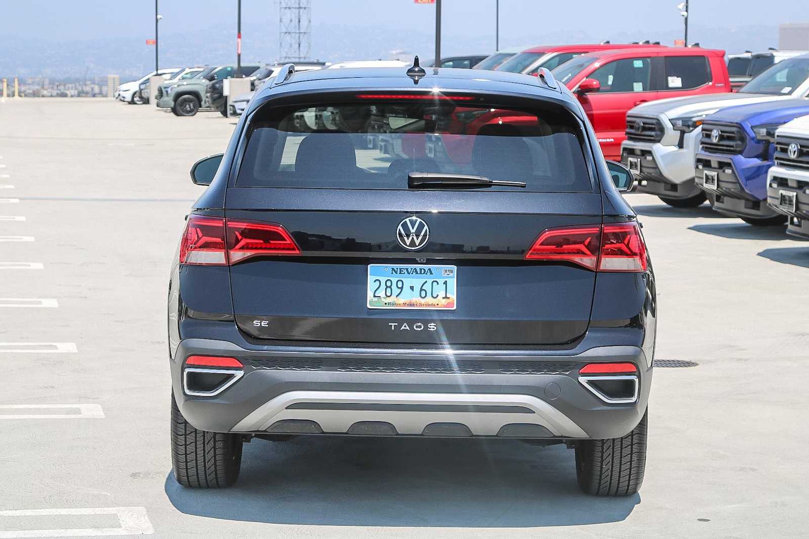 Thumbnail: 2022 Volkswagen Taos - 7