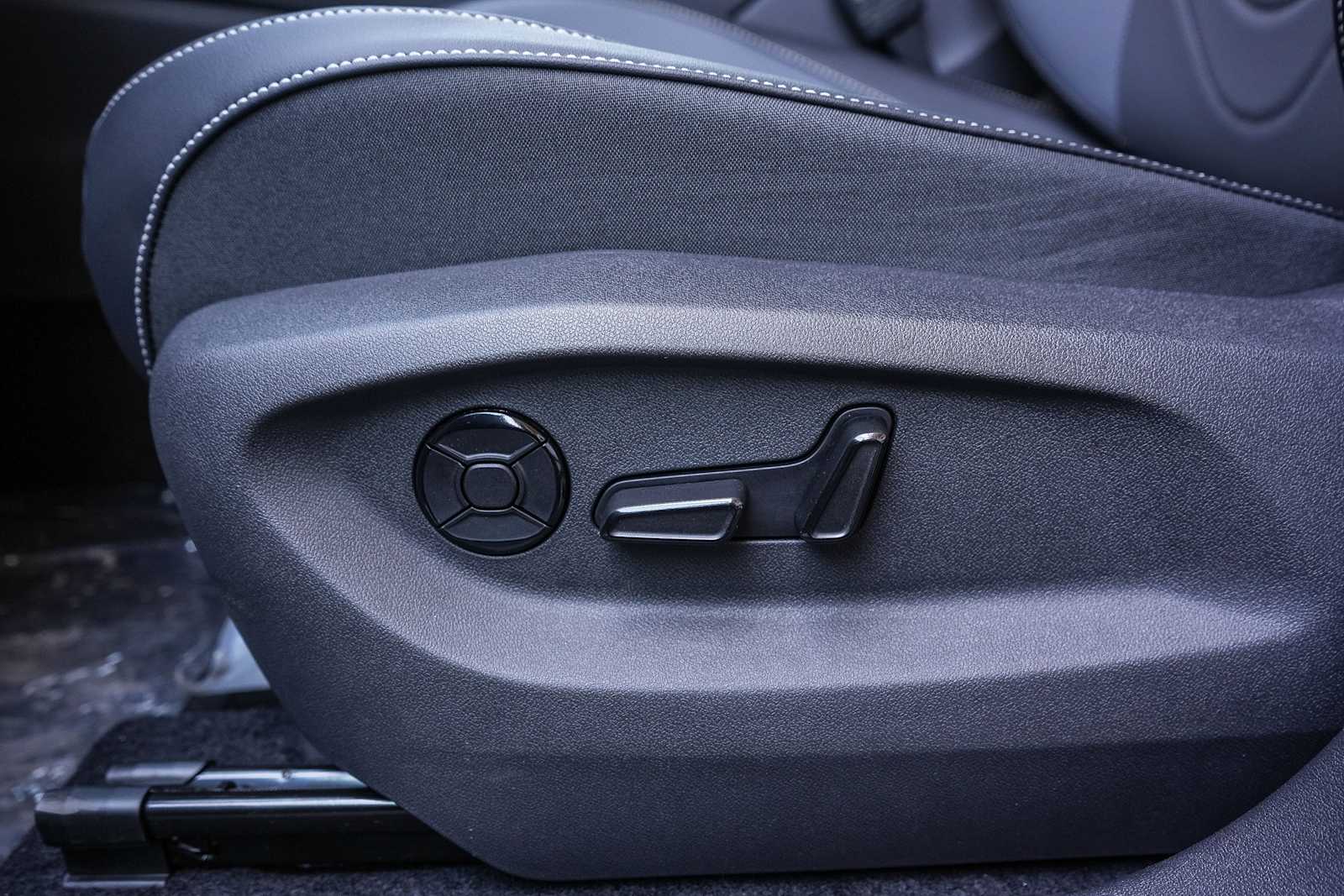Thumbnail: 2026 Volkswagen Tiguan - 23