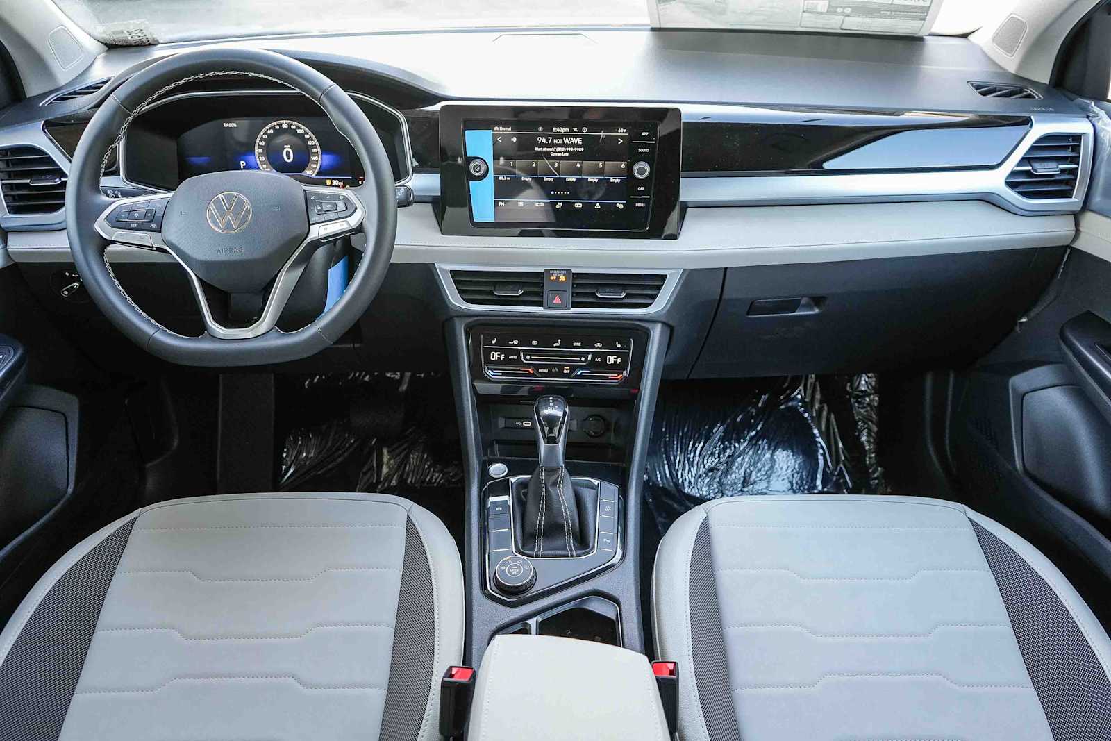 Thumbnail: 2026 Volkswagen Taos - 14
