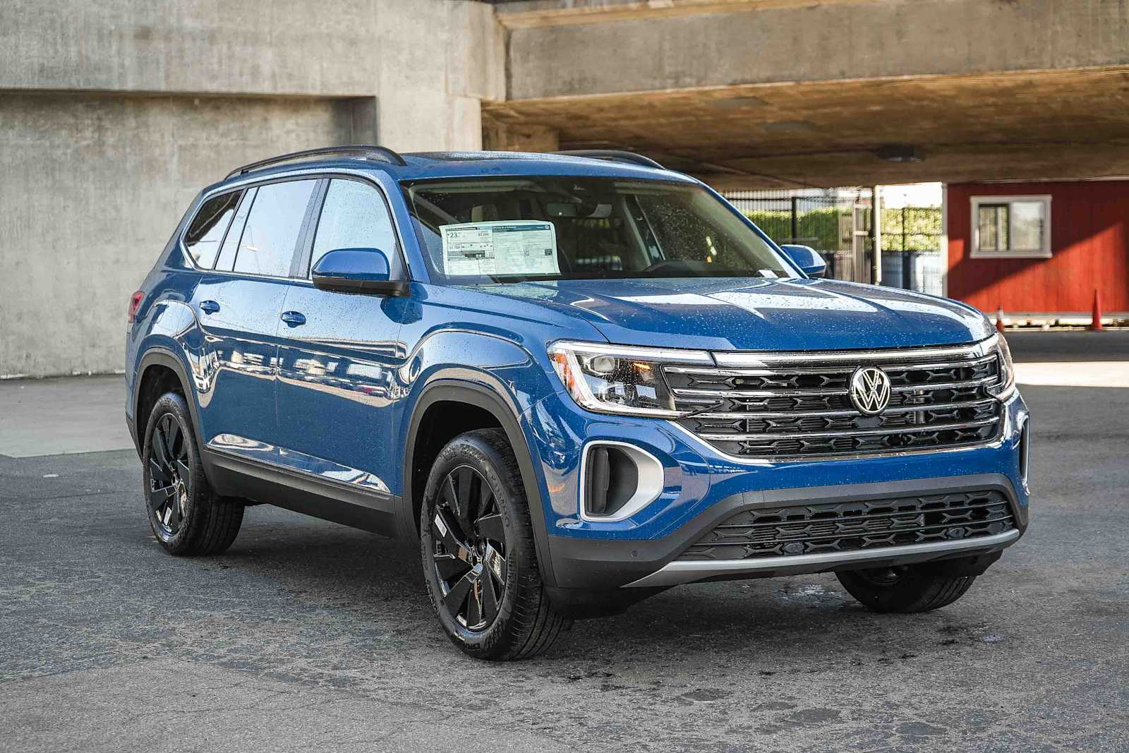 Thumbnail: 2026 Volkswagen Atlas - 3