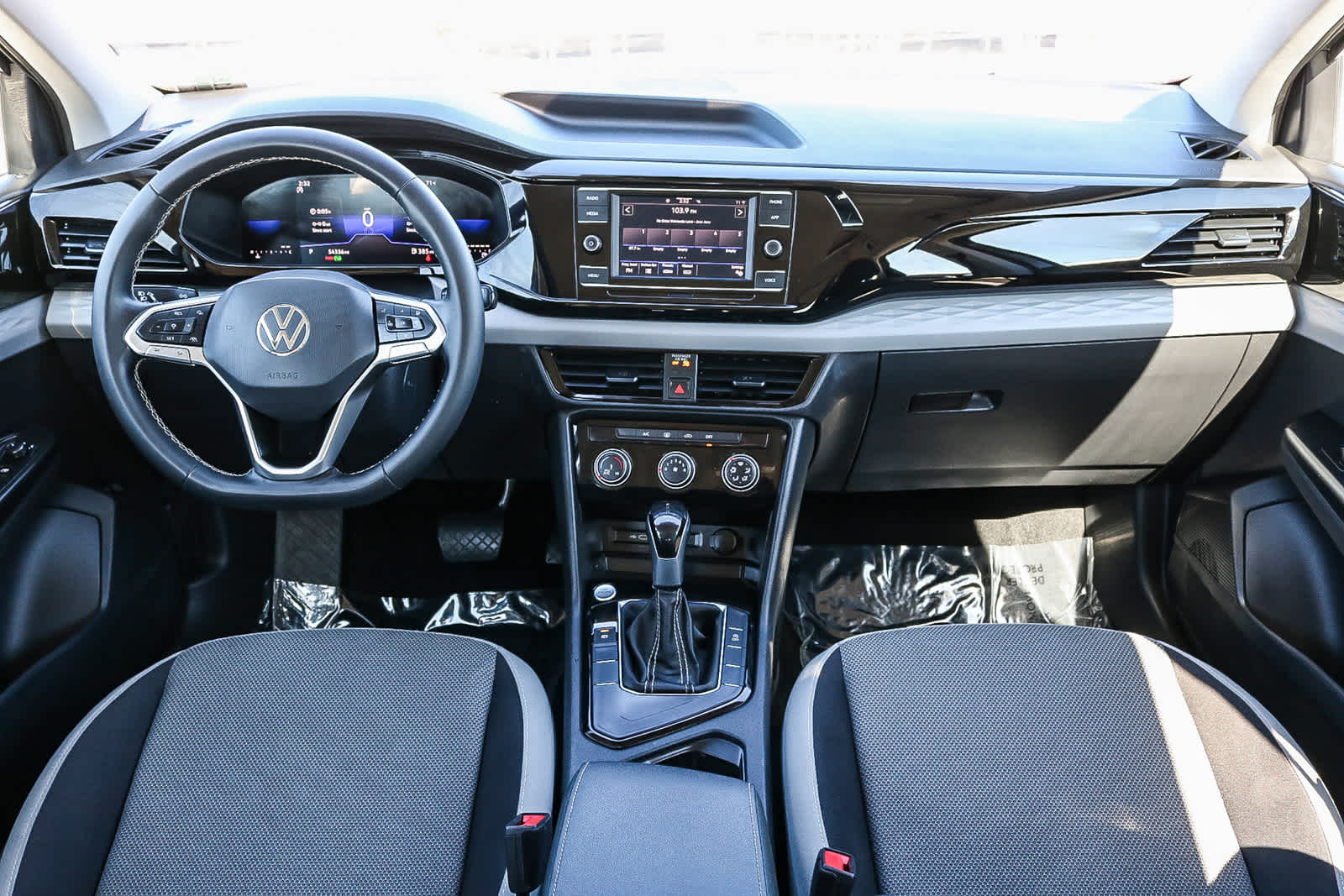 Thumbnail: 2024 Volkswagen Taos - 12