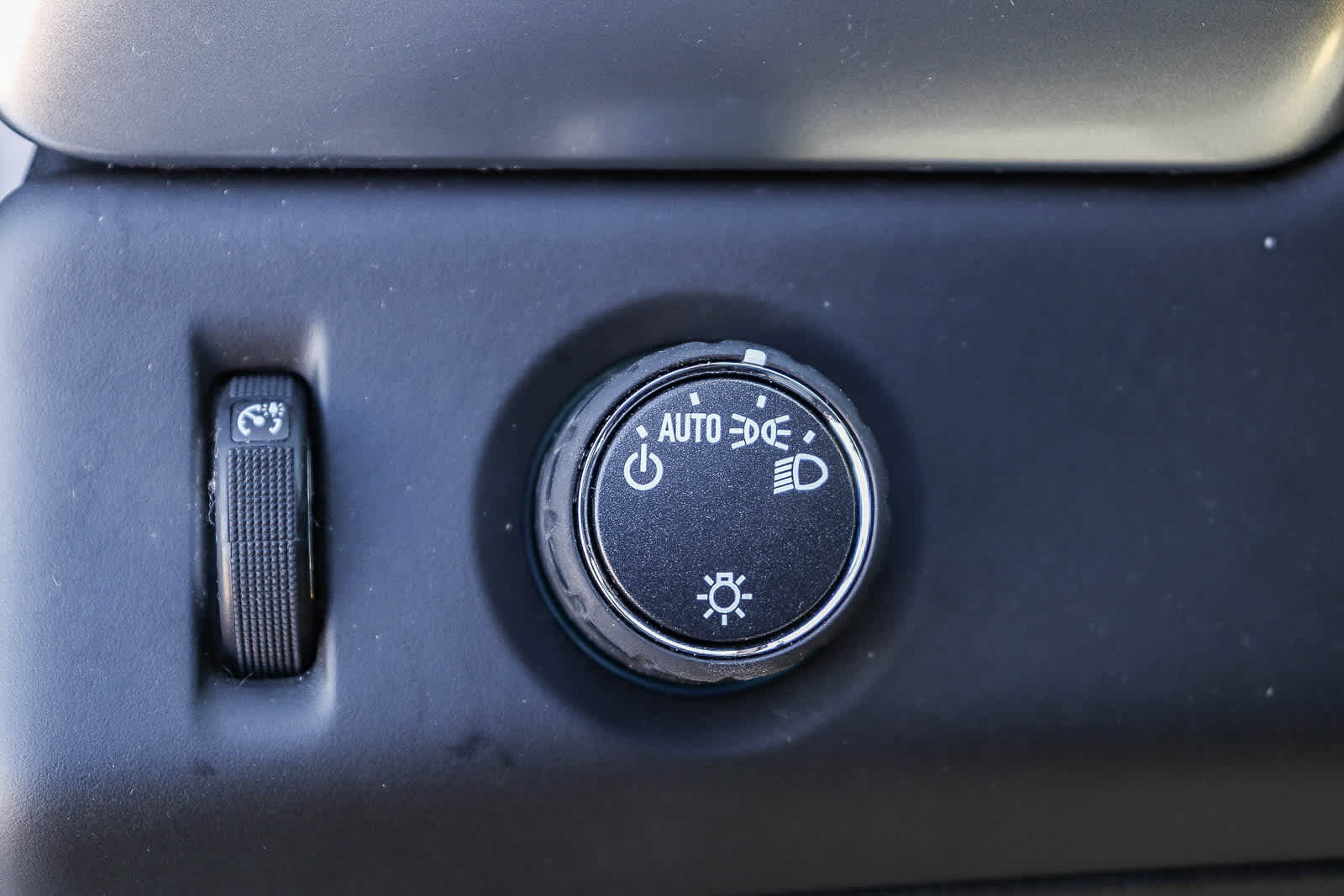 Thumbnail: 2020 Chevrolet Tahoe - 23