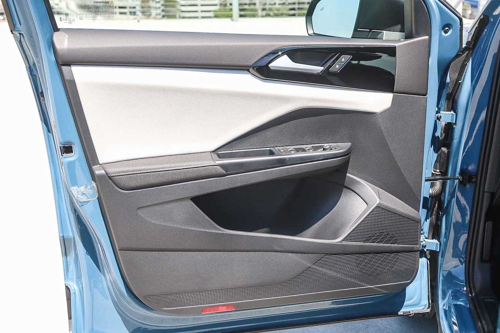 Thumbnail: 2025 Volkswagen Taos - 22