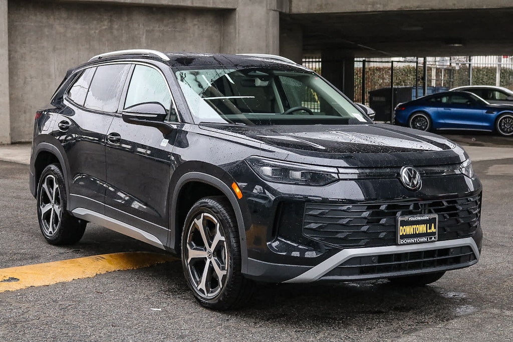 New 2026 Volkswagen Tiguan SE SUV