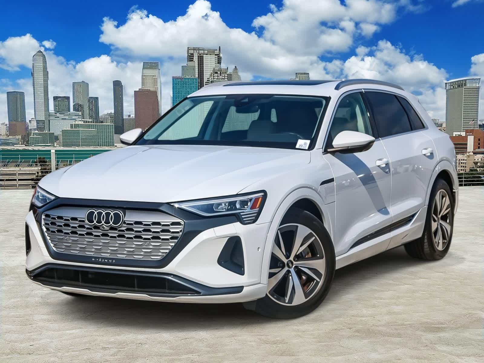 Thumbnail: 2024 Audi Q8 e-tron - 1