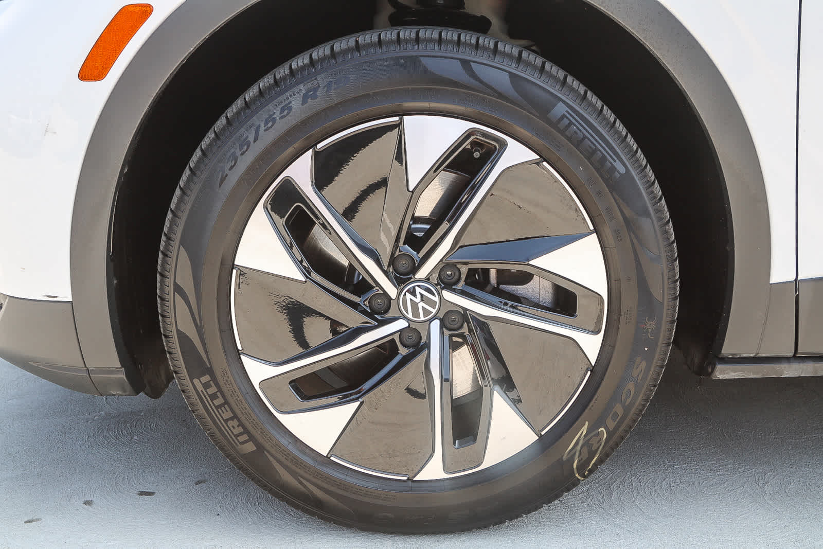 Thumbnail: 2022 Volkswagen ID.4 - 11