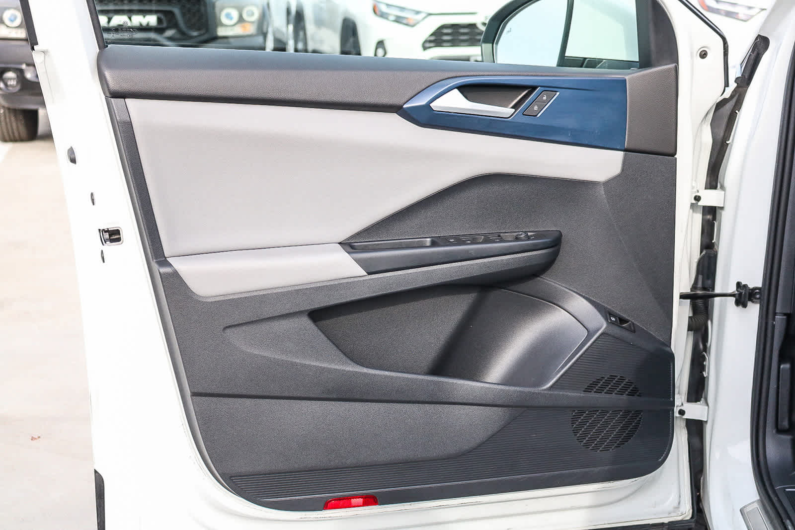 Thumbnail: 2023 Volkswagen Taos - 22