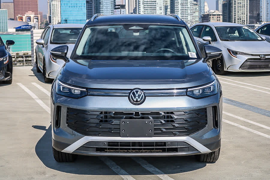 Thumbnail: 2025 Volkswagen Tiguan - 2