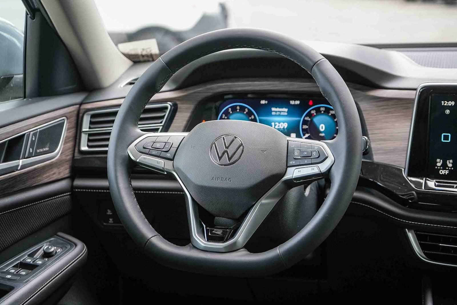 Thumbnail: 2026 Volkswagen Atlas - 17
