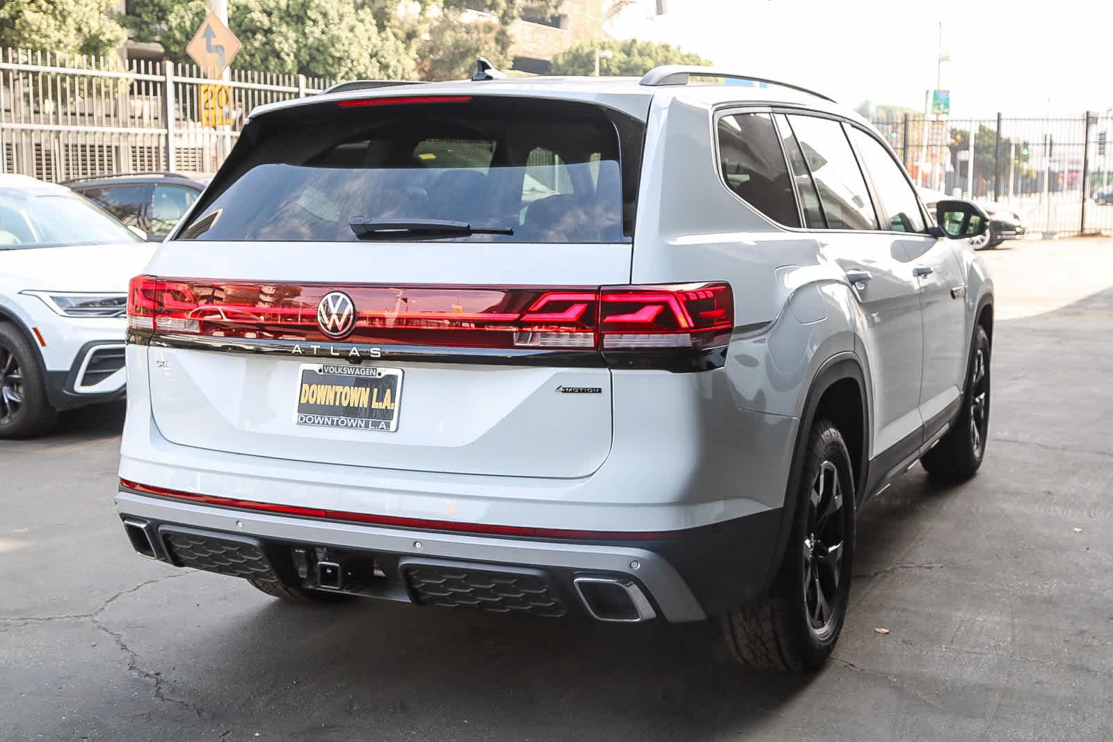 Thumbnail: 2025 Volkswagen Atlas - 6