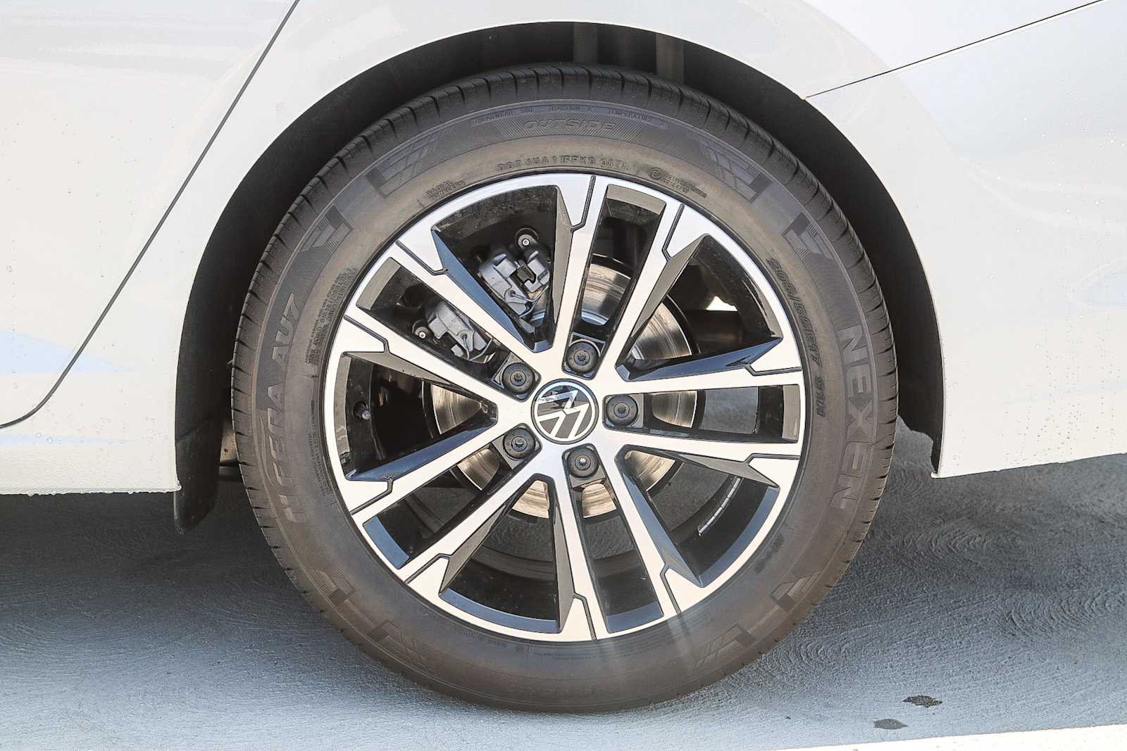 Thumbnail: 2025 Volkswagen Jetta - 10