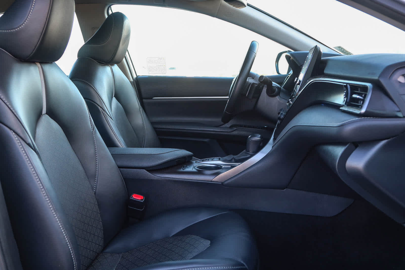 Thumbnail: 2023 Toyota Camry - 15