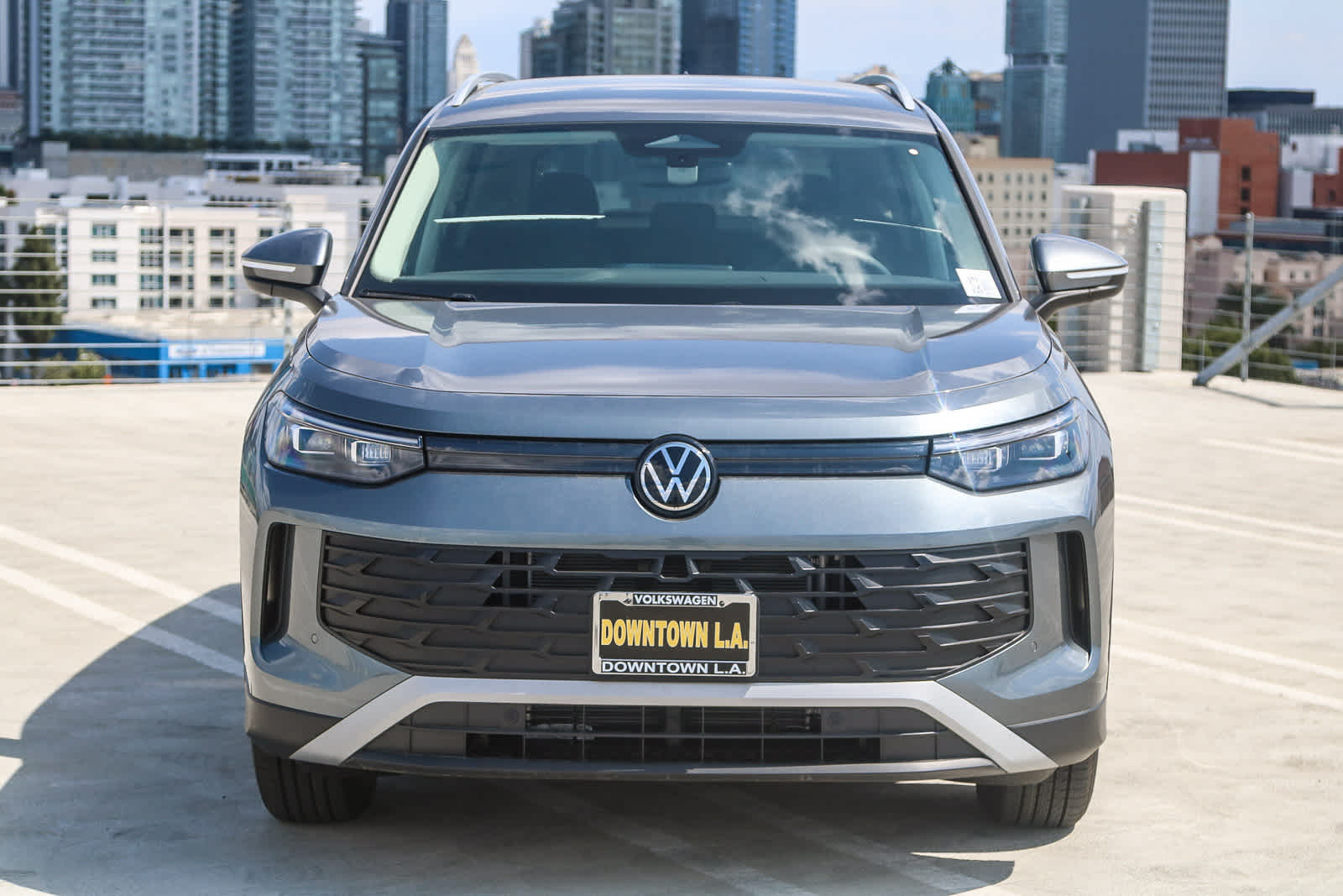 Thumbnail: 2025 Volkswagen Tiguan - 2