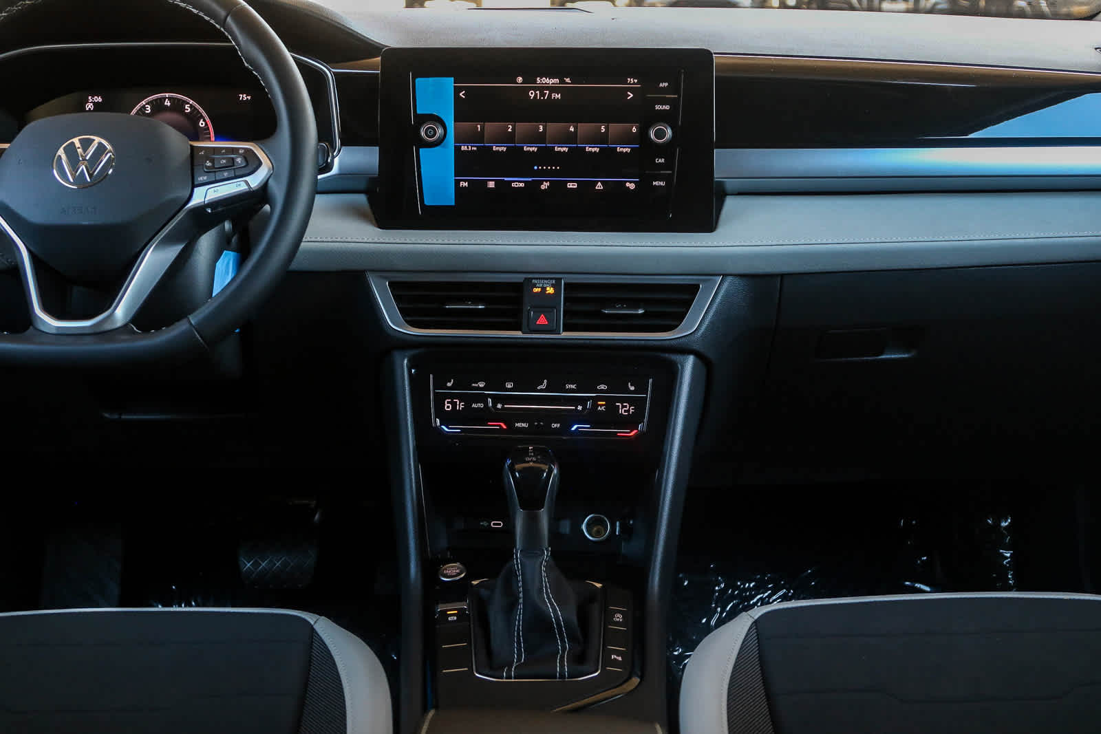 Thumbnail: 2025 Volkswagen Taos - 14