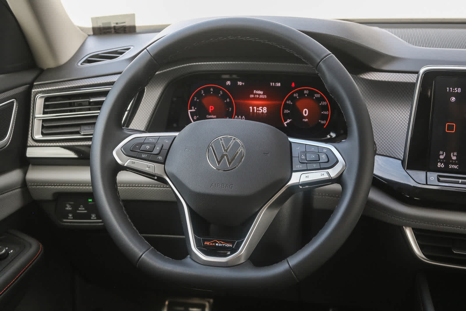 Thumbnail: 2025 Volkswagen Atlas - 17