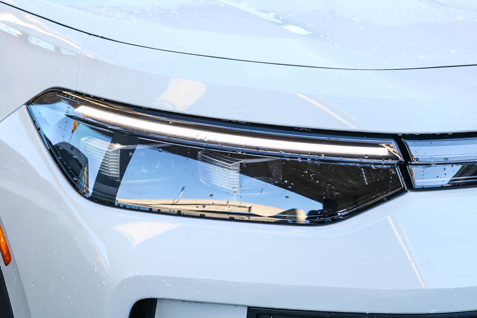 2026 Volkswagen Tiguan SE photo 4