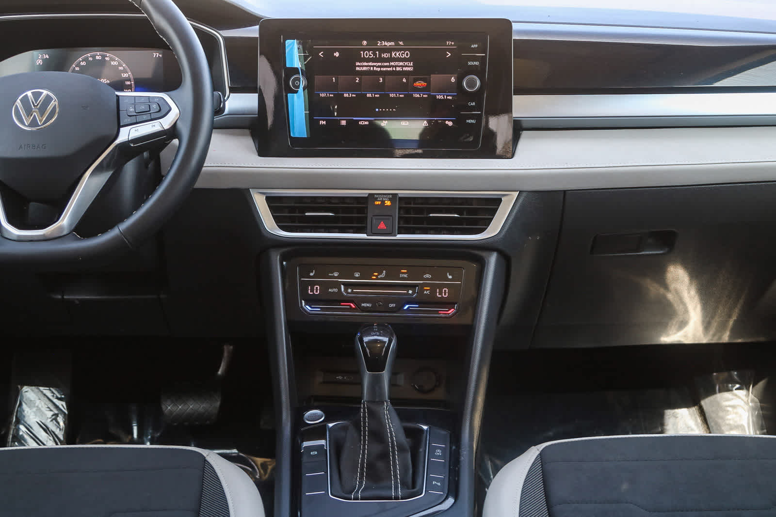 Thumbnail: 2025 Volkswagen Taos - 13