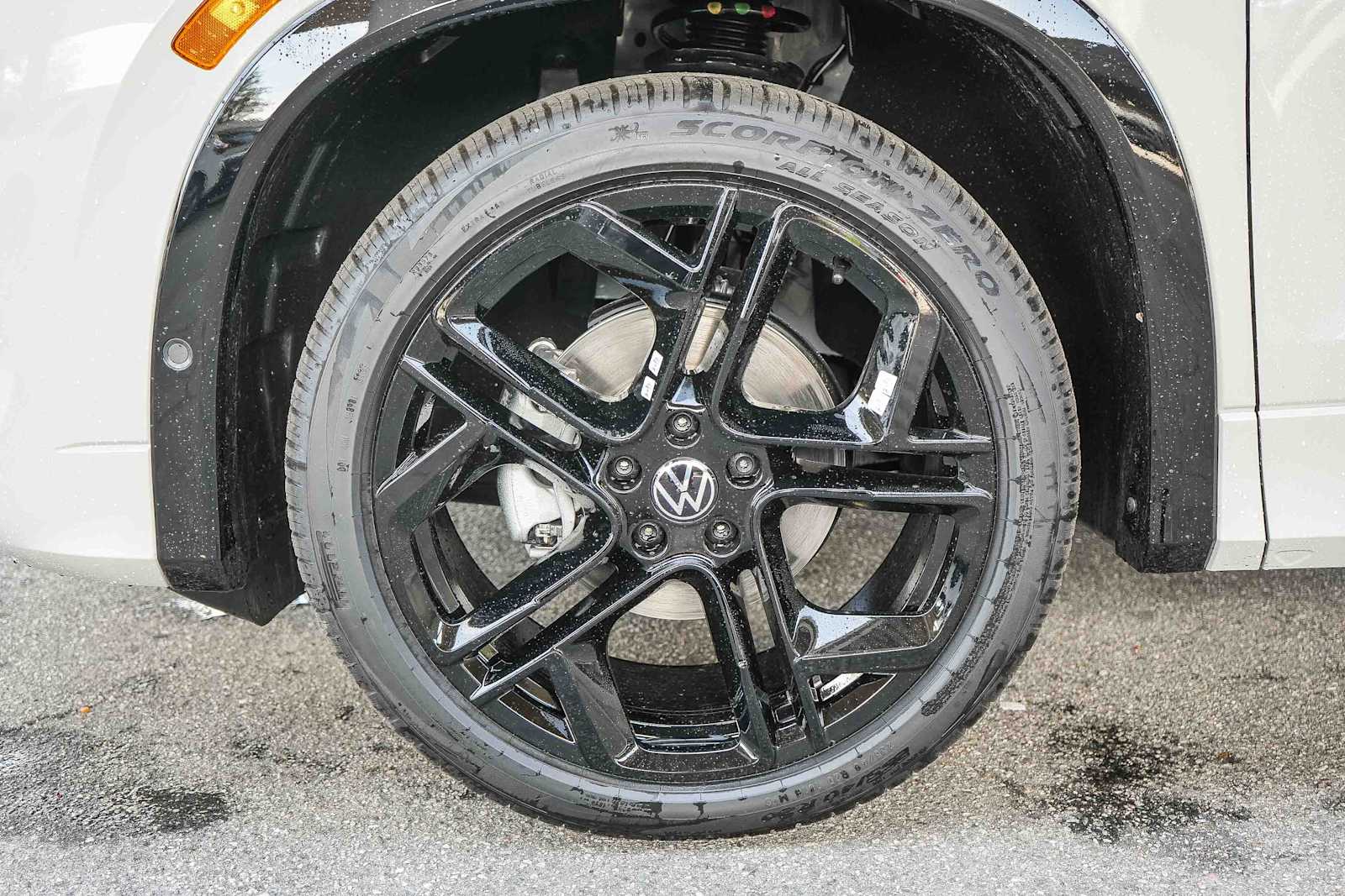 Thumbnail: 2026 Volkswagen Tiguan - 11