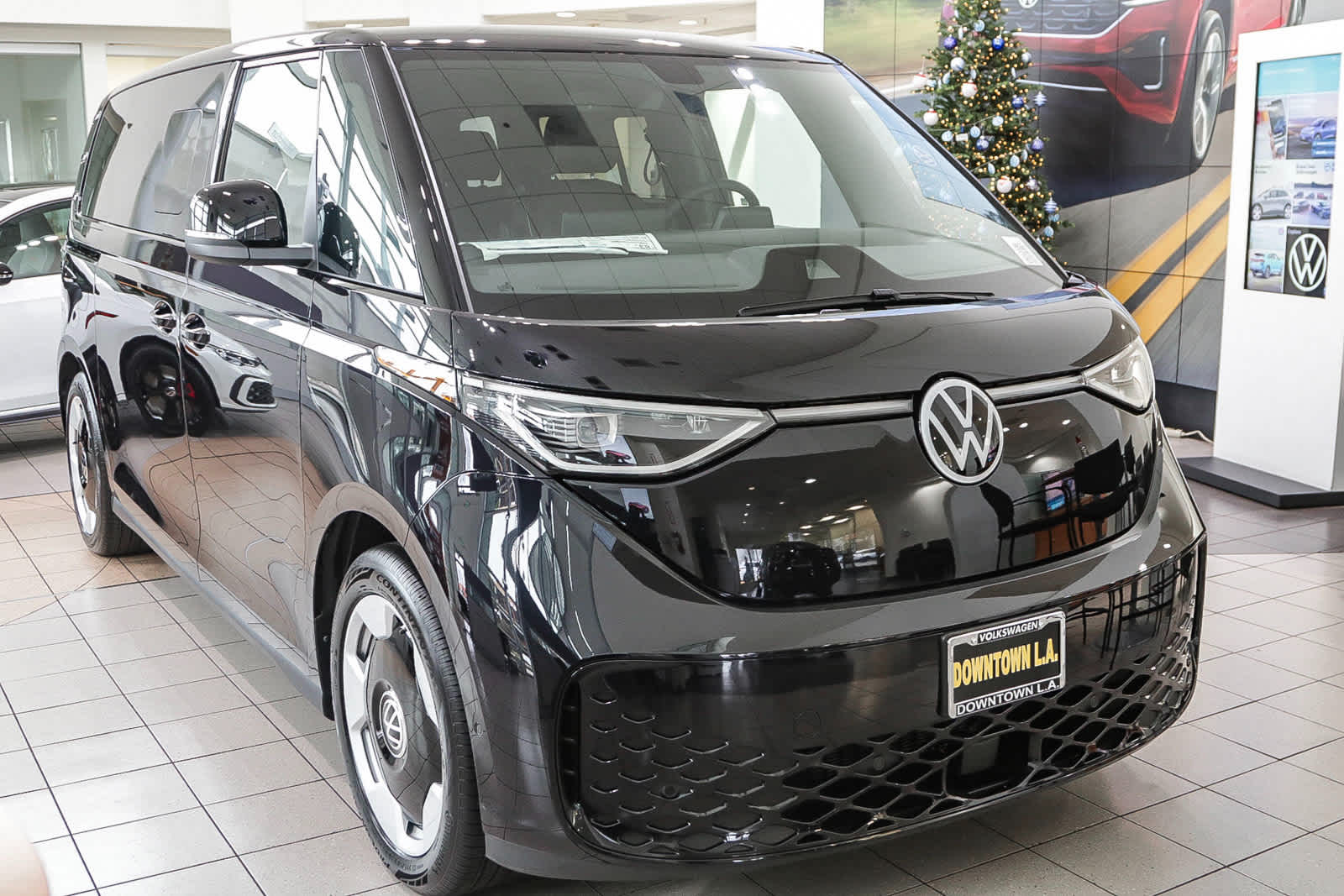Thumbnail: 2025 Volkswagen ID.Buzz - 3