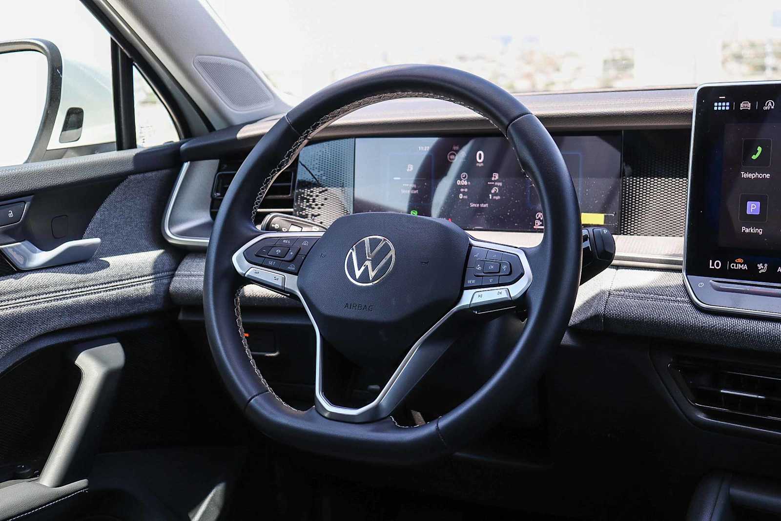 Thumbnail: 2025 Volkswagen Tiguan - 14