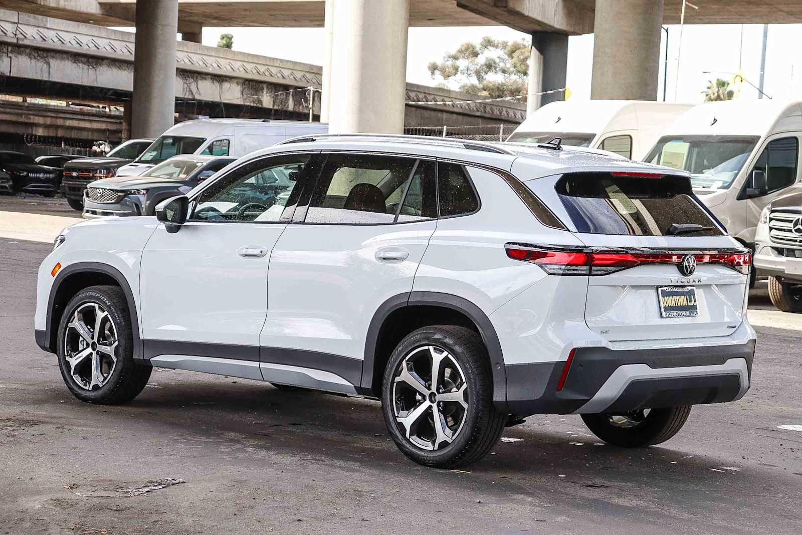 Thumbnail: 2026 Volkswagen Tiguan - 6