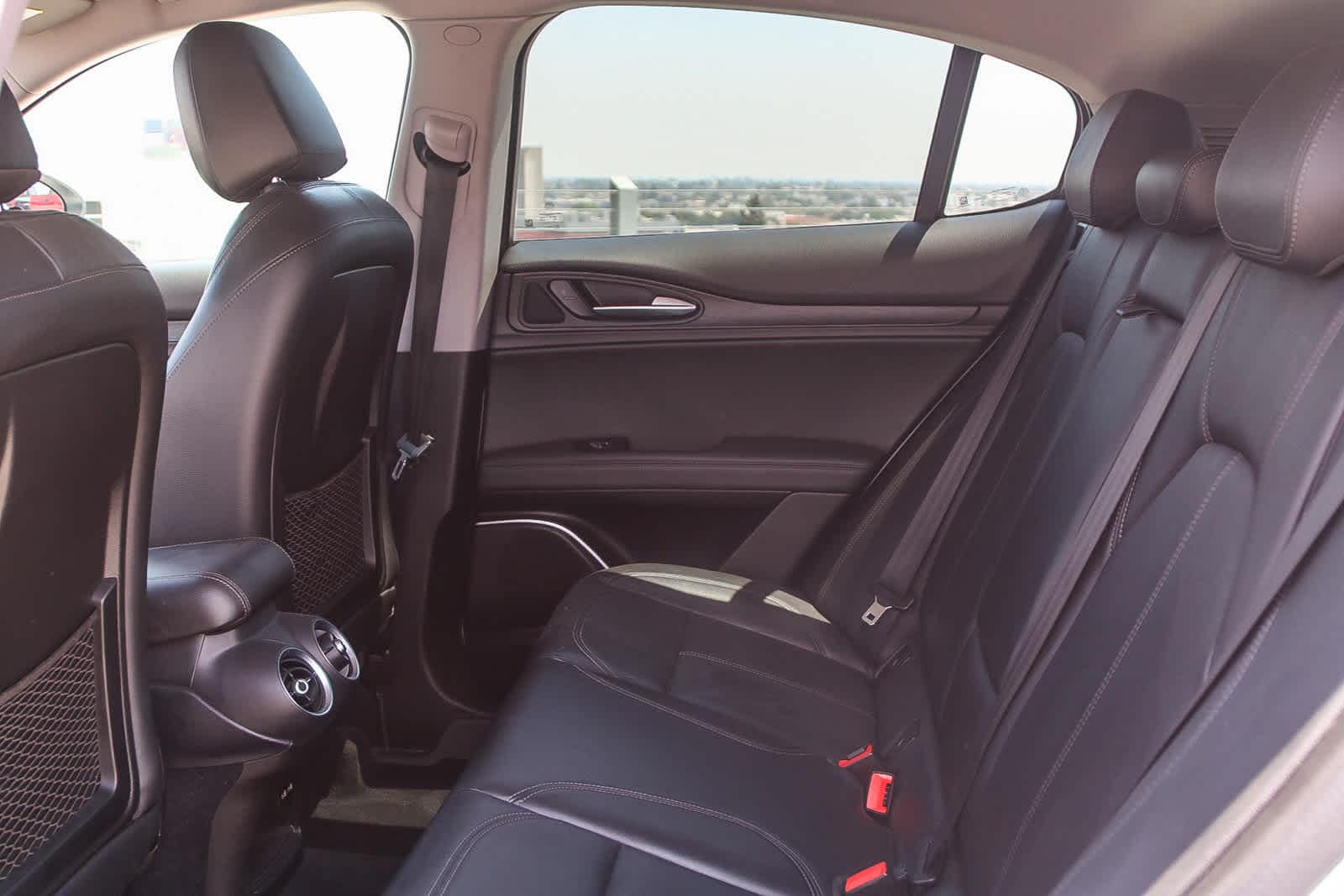 Thumbnail: 2019 Alfa Romeo Stelvio - 19