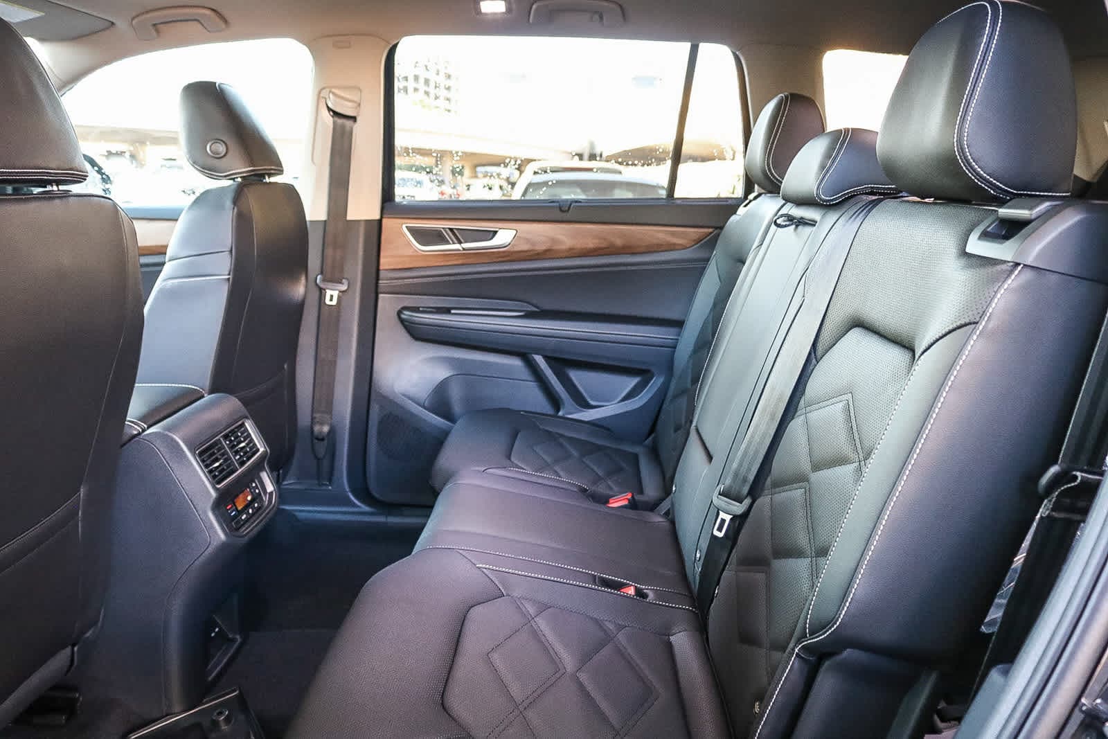 Thumbnail: 2026 Volkswagen Atlas - 20