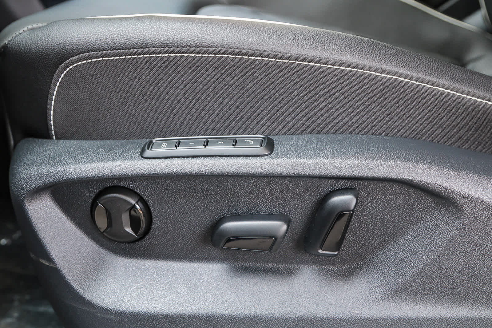 Thumbnail: 2025 Volkswagen Atlas - 24