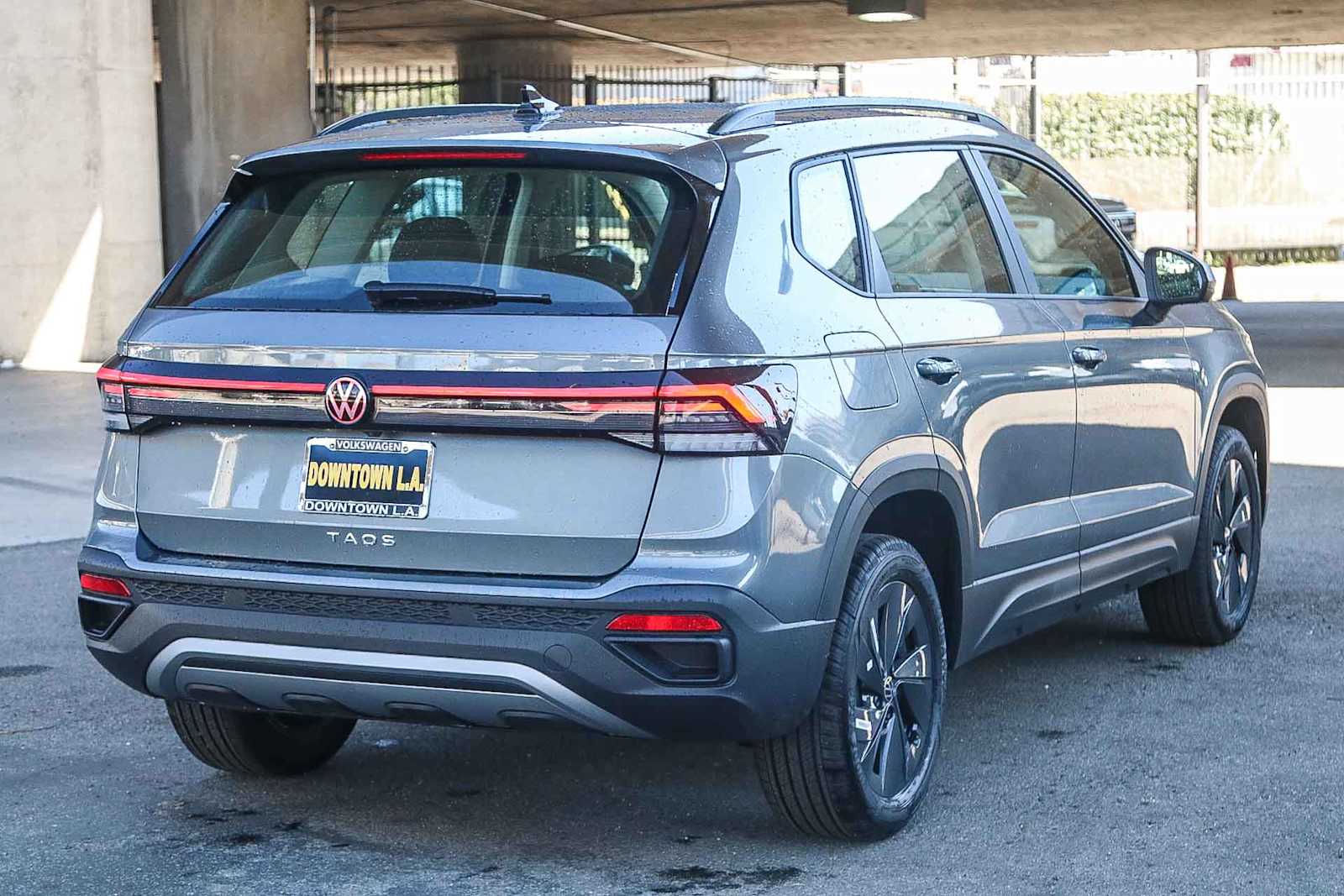 Thumbnail: 2025 Volkswagen Taos - 6