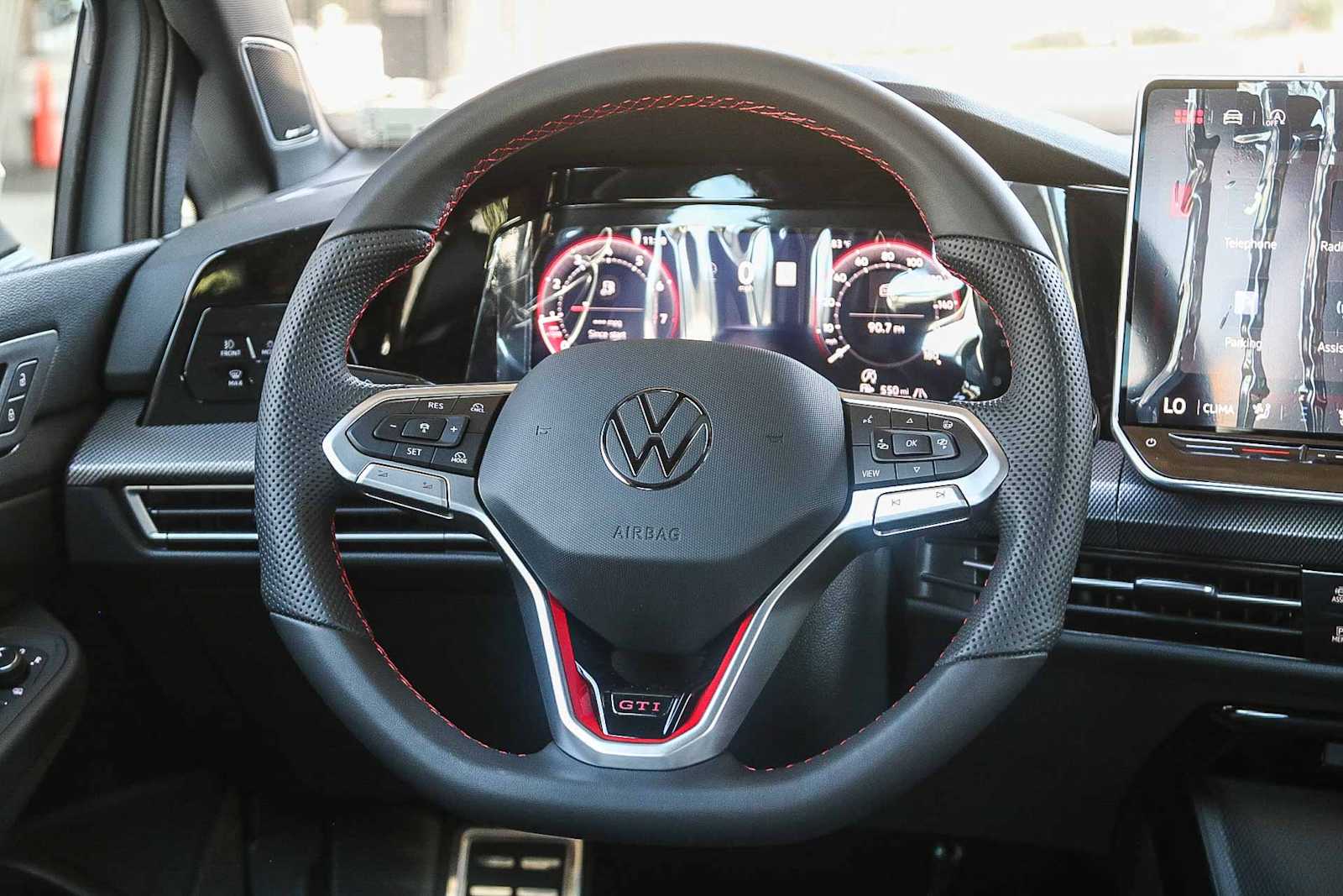 Thumbnail: 2025 Volkswagen Golf - 16