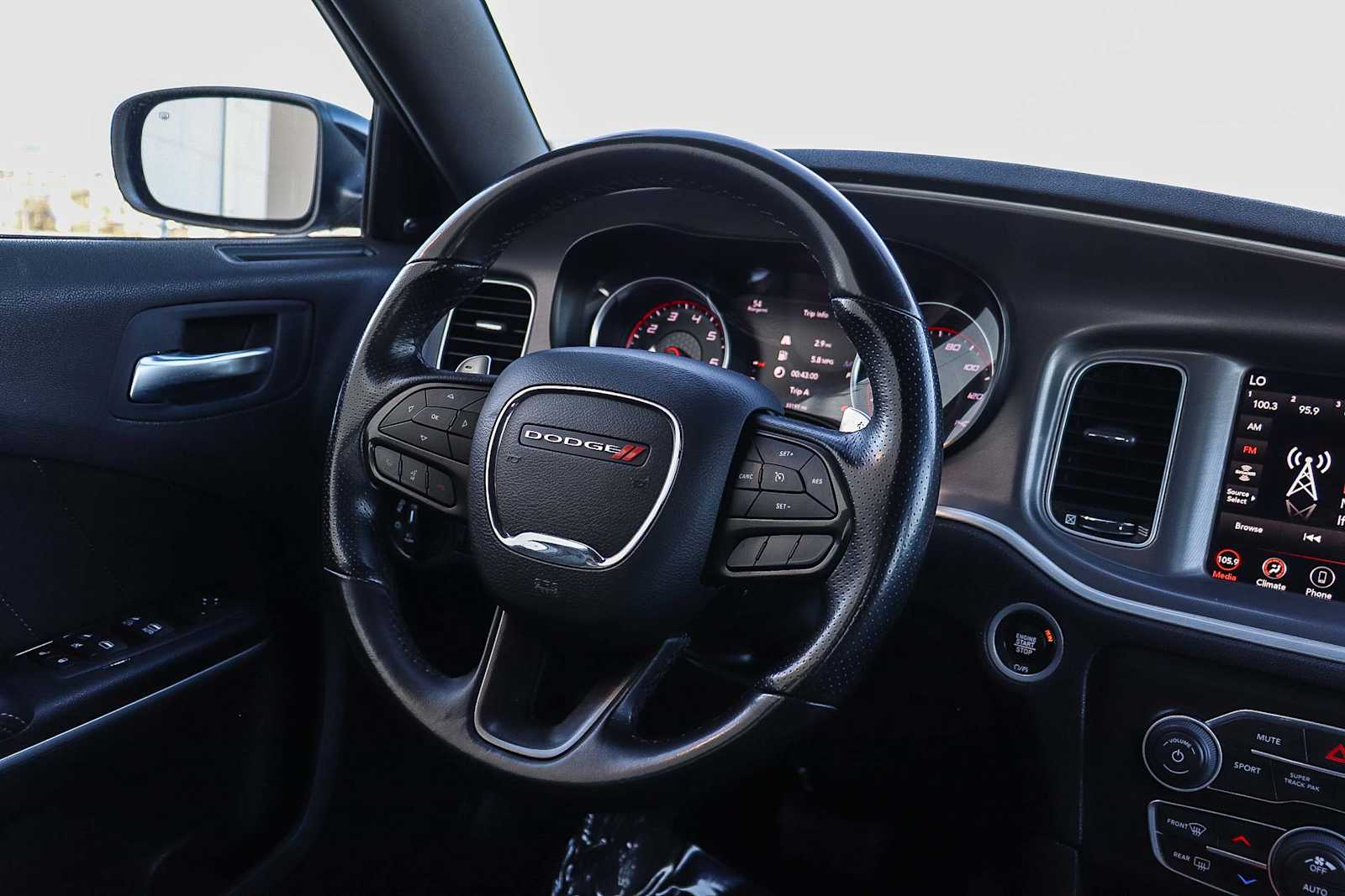 Thumbnail: 2022 Dodge Charger - 16