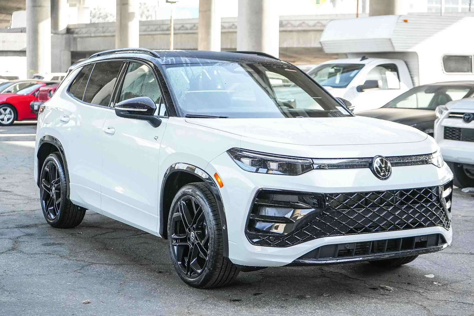 Thumbnail: 2026 Volkswagen Tiguan - 3