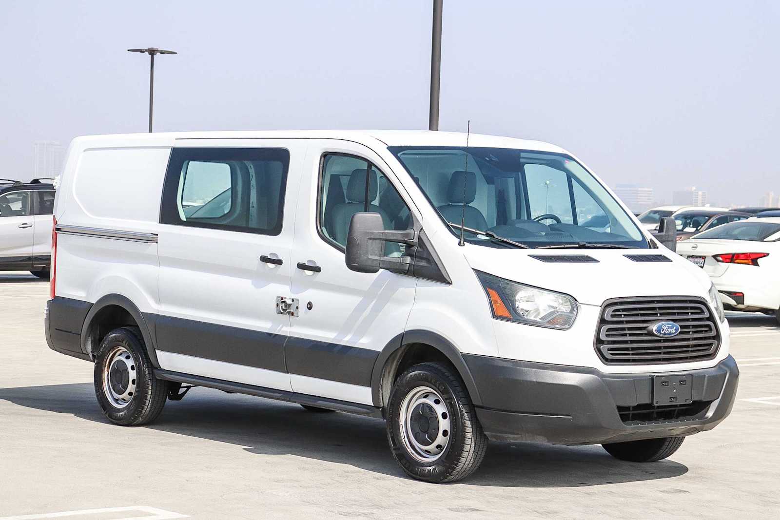 Thumbnail: 2015 Ford Transit Series - 3