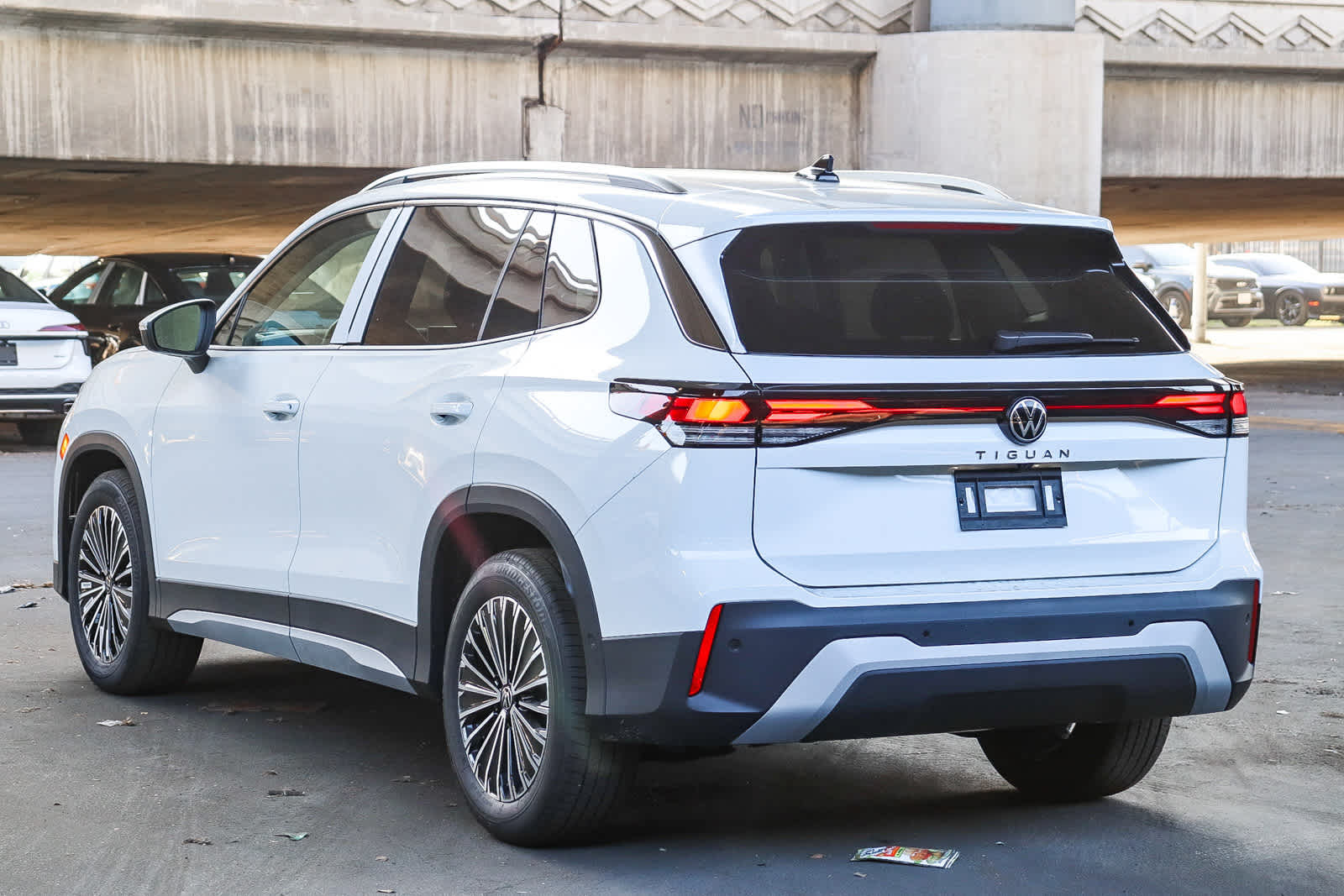 Thumbnail: 2026 Volkswagen Tiguan - 6