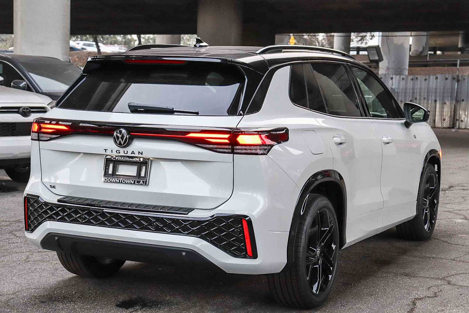 Thumbnail: 2026 Volkswagen Tiguan - 4