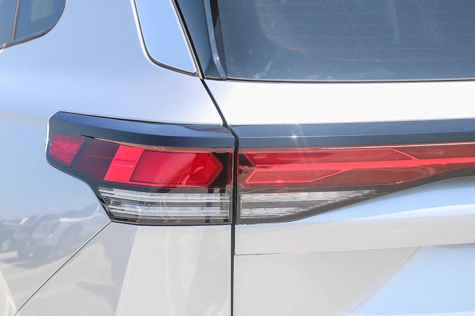 Thumbnail: 2025 Volkswagen Tiguan - 9