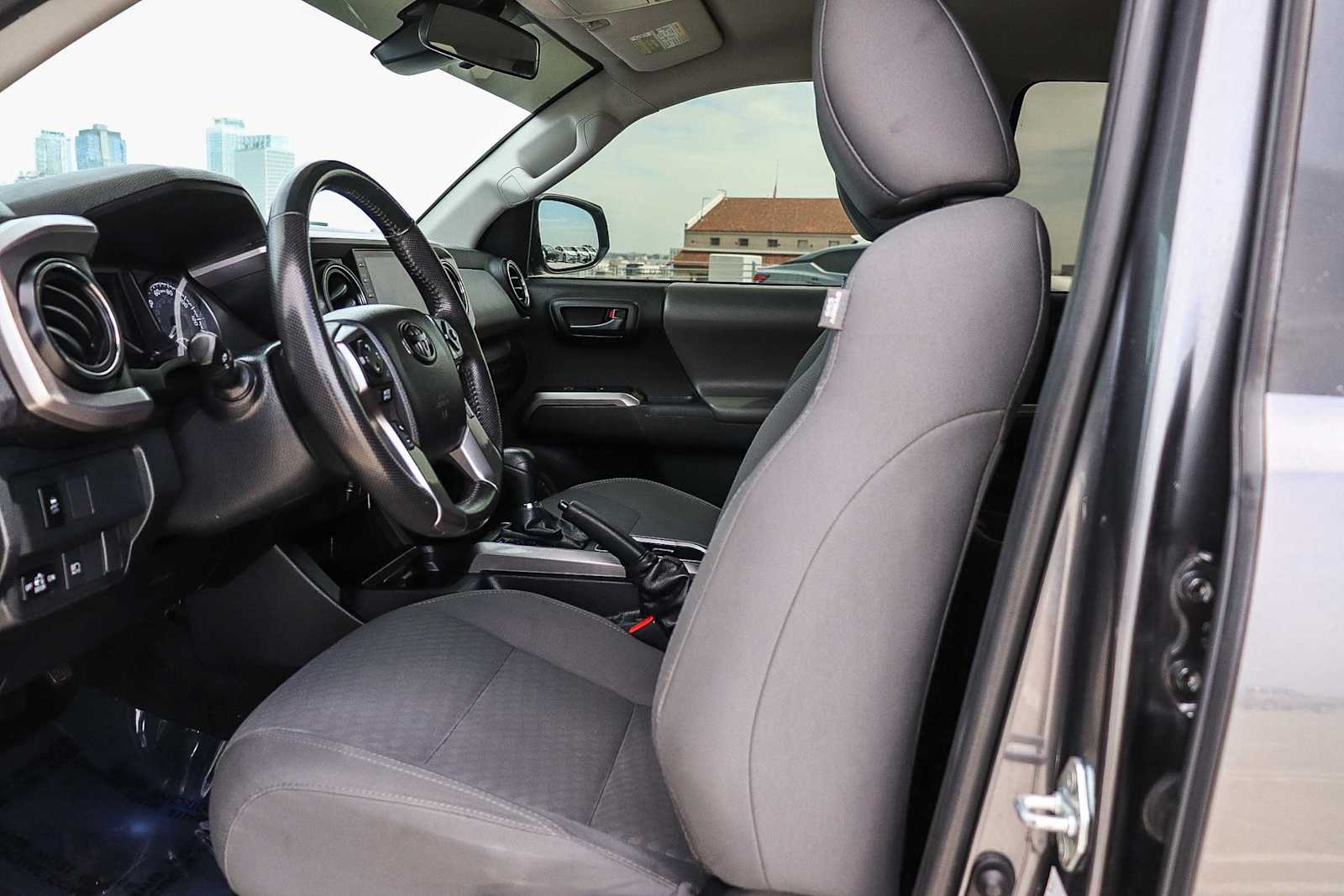 2021 Toyota Tacoma SR5 - Photo 18