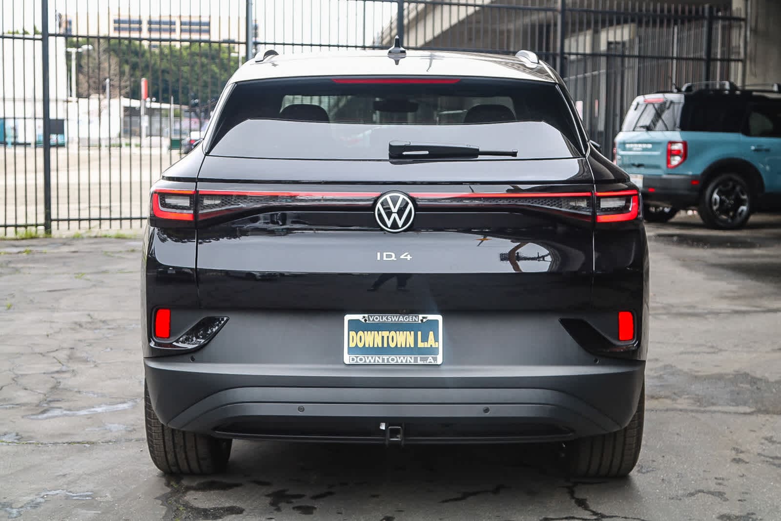 2025 Volkswagen ID.4 Pro 7