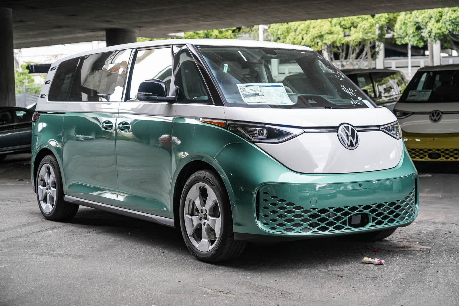 Thumbnail: 2025 Volkswagen ID.Buzz - 5