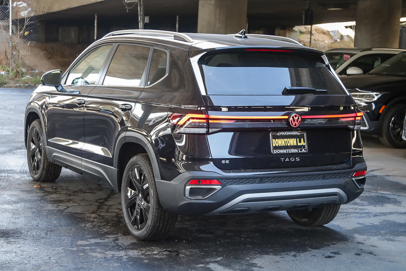 Thumbnail: 2025 Volkswagen Taos - 8