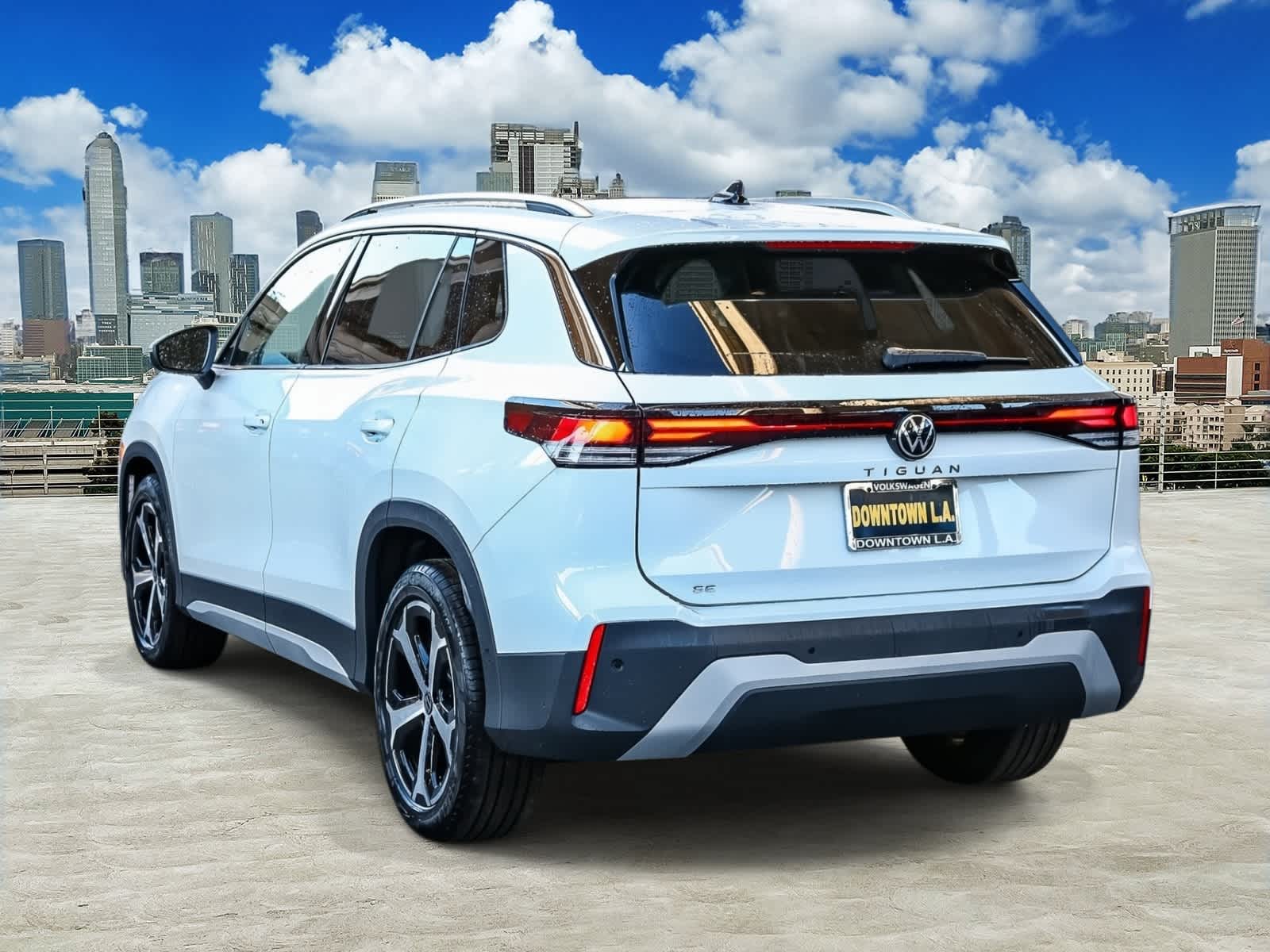 Thumbnail: 2026 Volkswagen Tiguan - 8