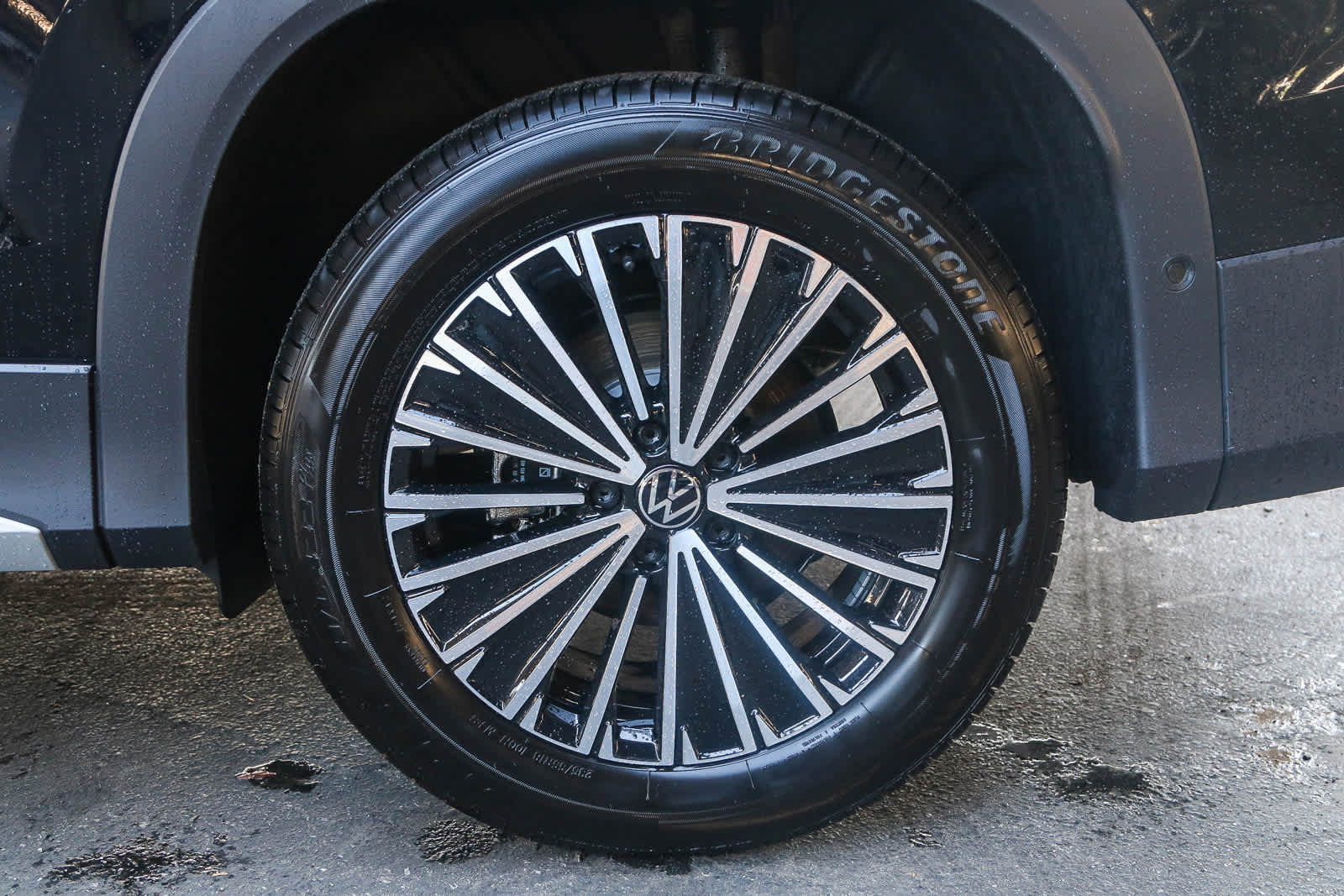 Thumbnail: 2025 Volkswagen Tiguan - 10