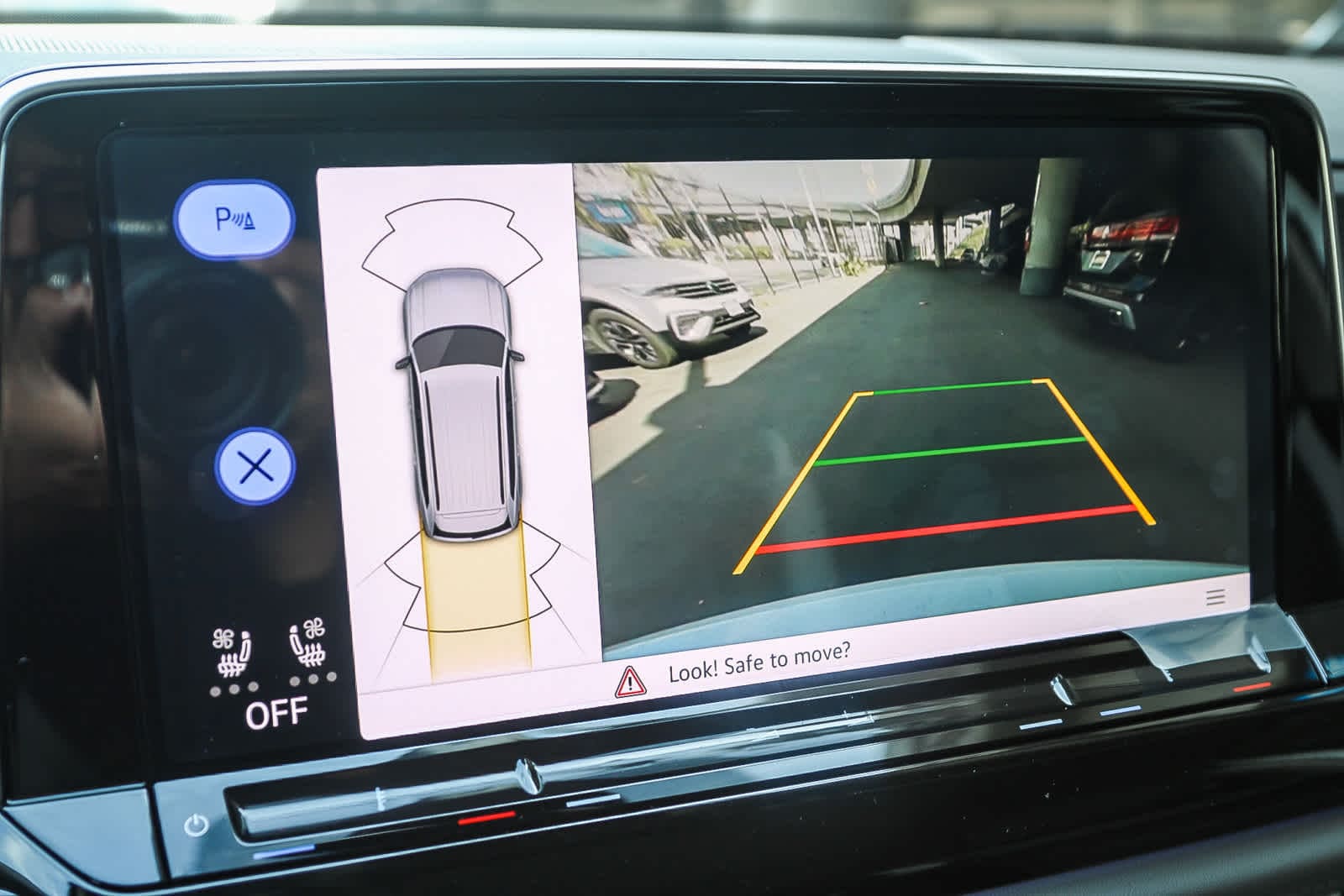 Thumbnail: 2025 Volkswagen Atlas - 24