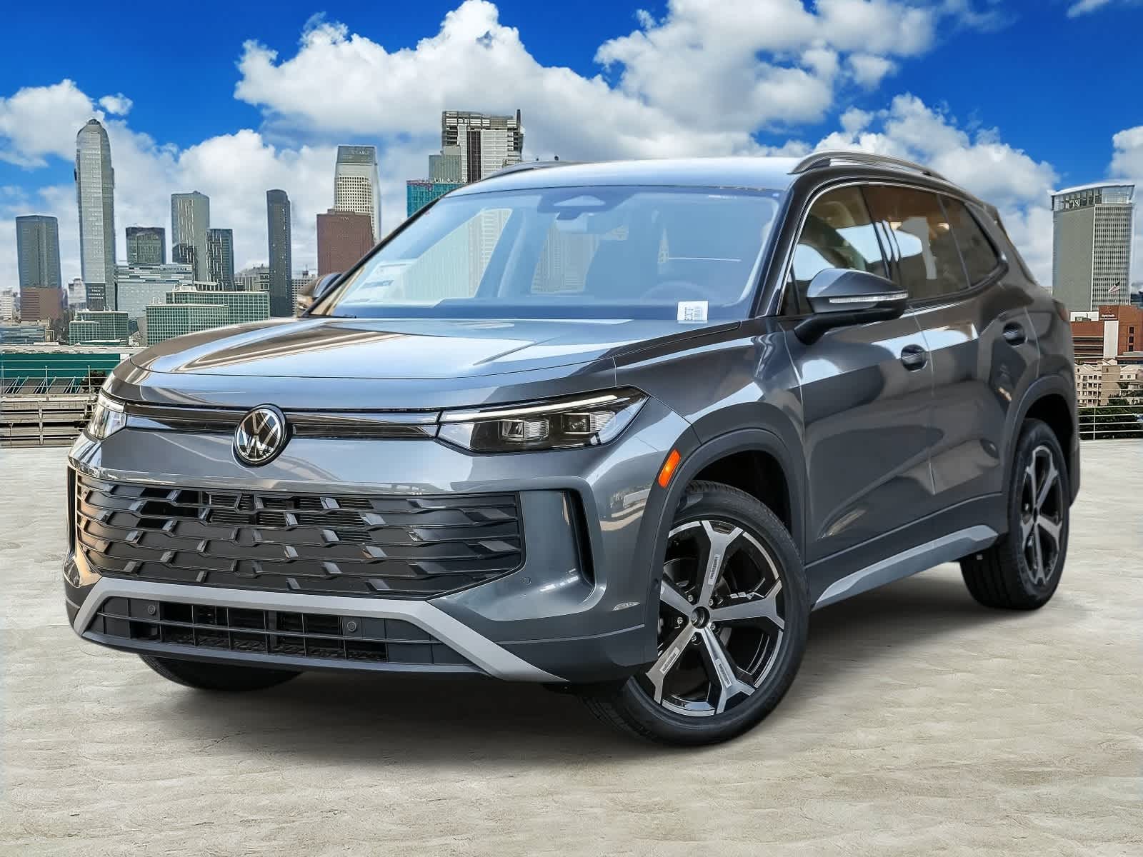Thumbnail: 2026 Volkswagen Tiguan - 1